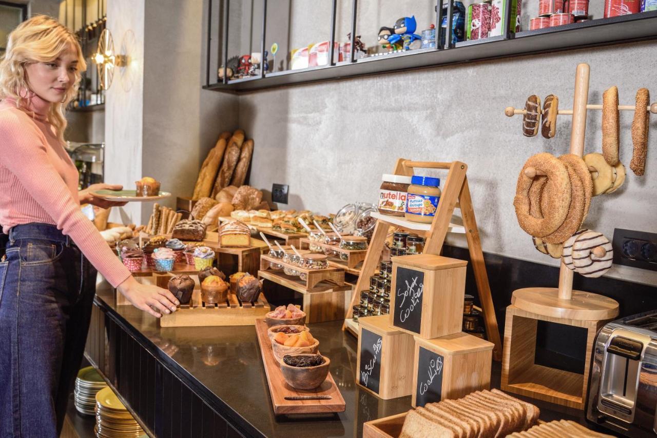 Onoma Hotel Selanik Dış mekan fotoğraf A shop in Paris