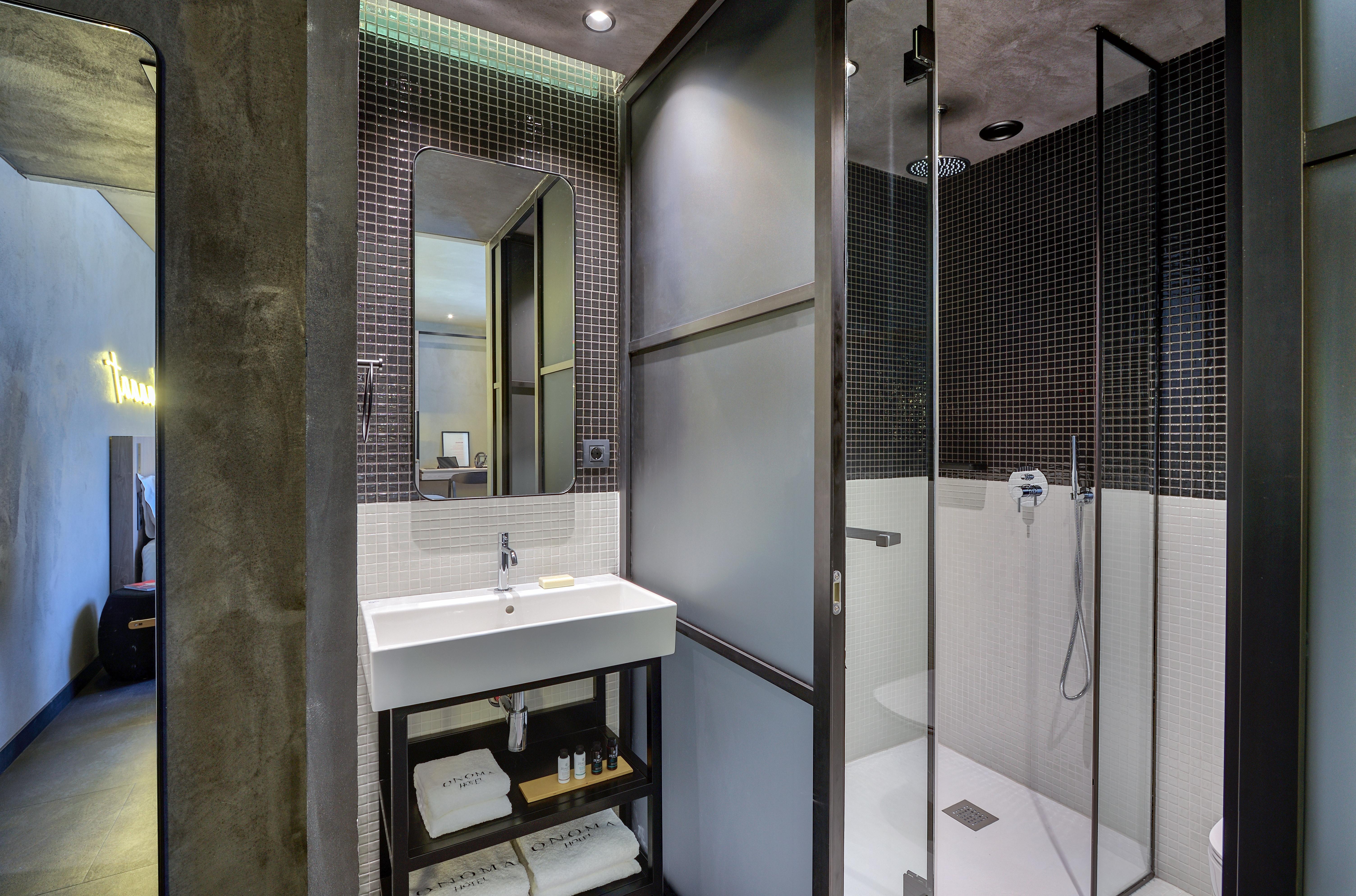 Onoma Hotel Selanik Dış mekan fotoğraf Bathroom