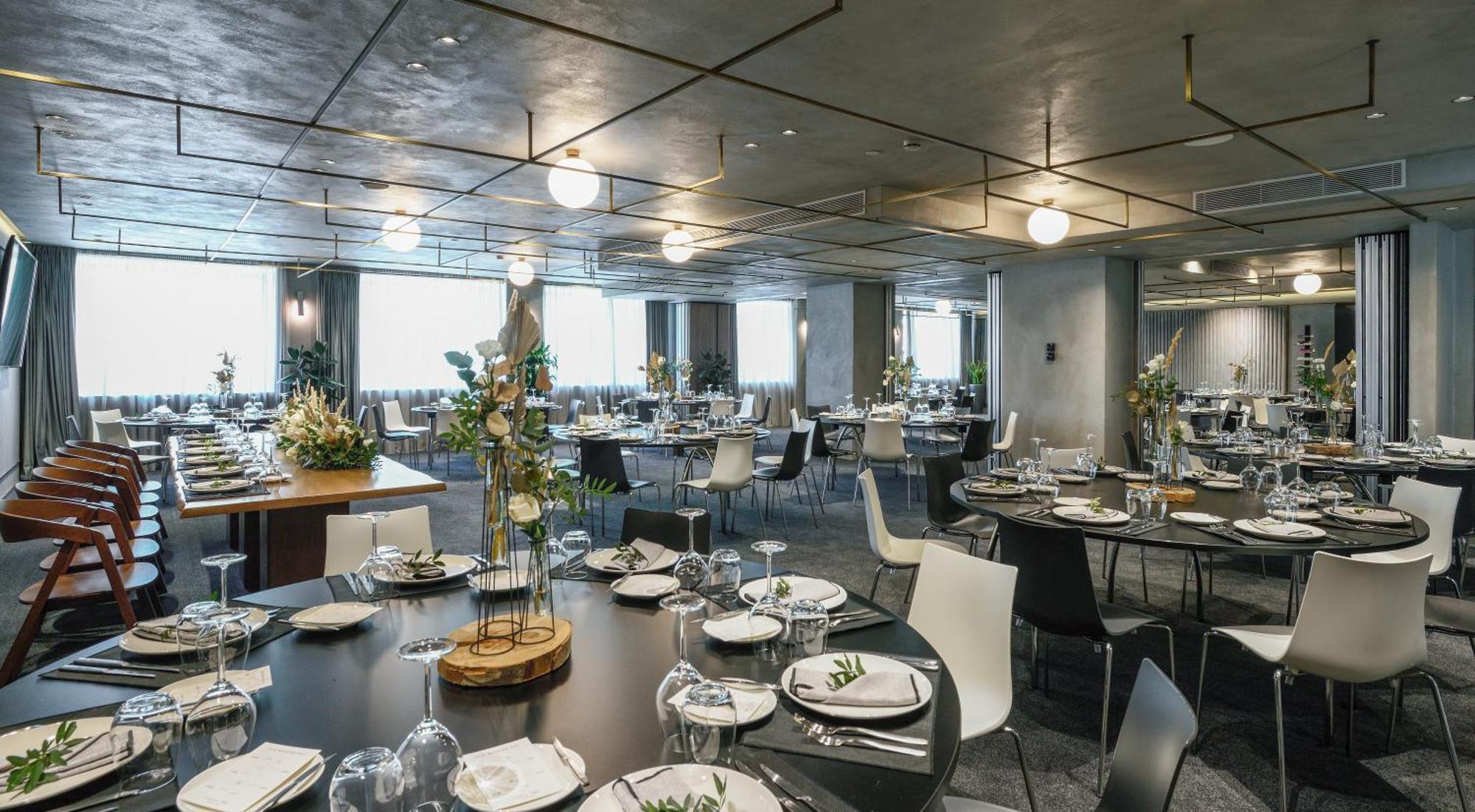 Onoma Hotel Selanik Dış mekan fotoğraf The dining room at the 2018 edition of the World Economic Forum